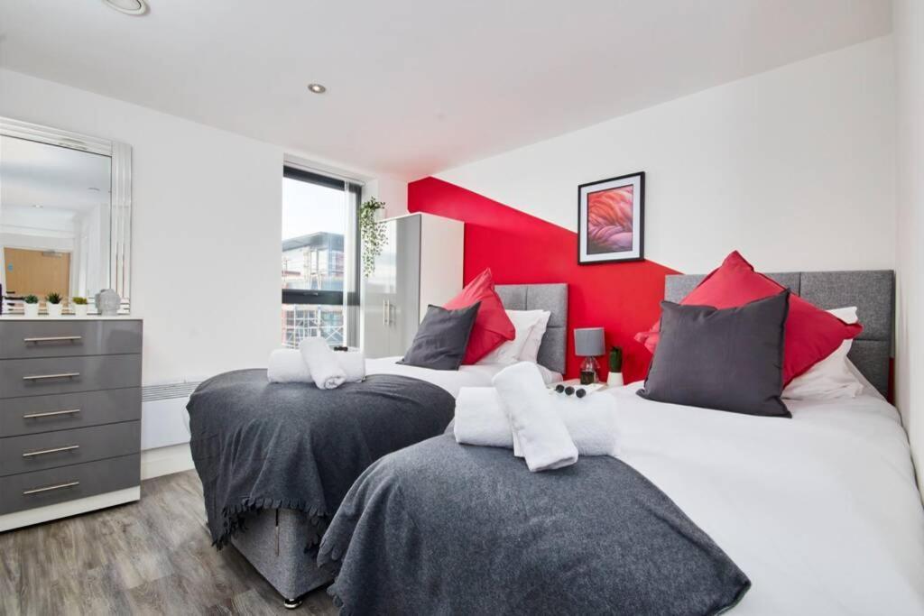 Stylish 2 Bed Apartment With Free Parking, Close To City Centre By Hass Haus Manchester Exterior foto